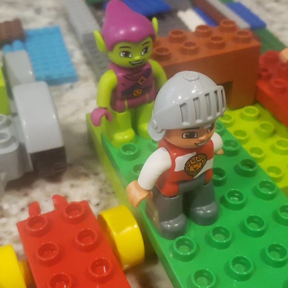 Legos - Picture 5 of 10